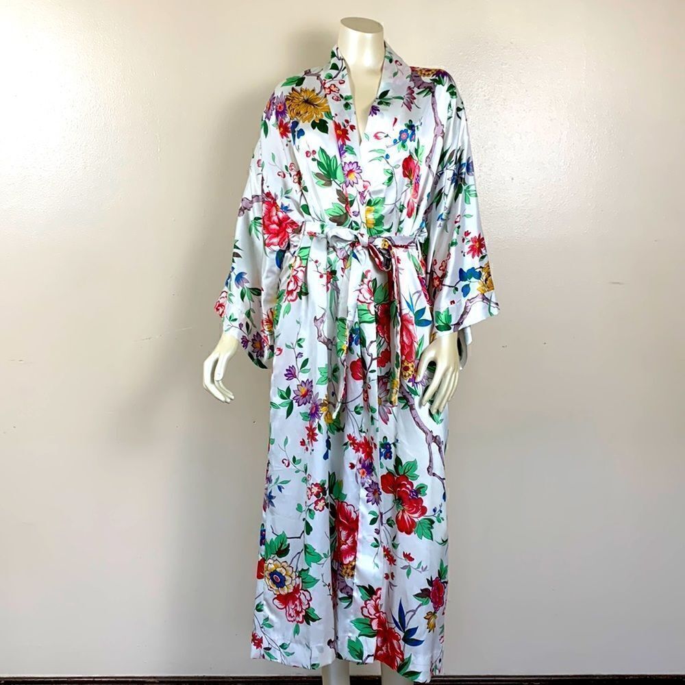 Women’s NATORI robe PETITE long floral silky beautiful